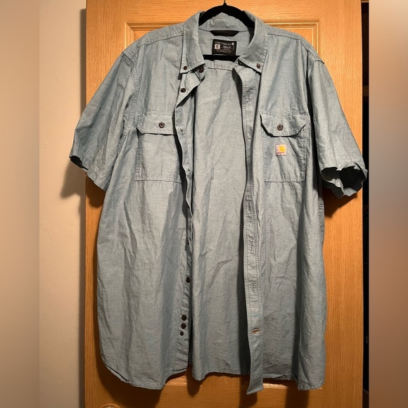 Carhartt Loose Fit Midweight Chambray Short Sleeve Button Down Shirt - Picture 4 of 11